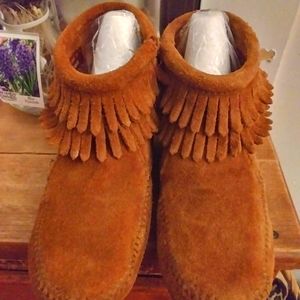 Kids Minnetonka Moccasins